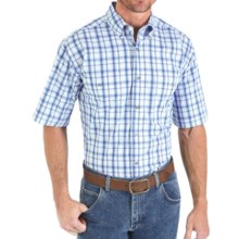 37%OFF メンズワークシャツ ラングラー堅牢着用しわになりにくいチェック柄シャツ - ボタンダウン襟、半袖（男性用） Wrangler Rugged Wear Wrinkle-Resistant Plaid Shirt - Button-Down Collar Short Sleeve (For Men)画像